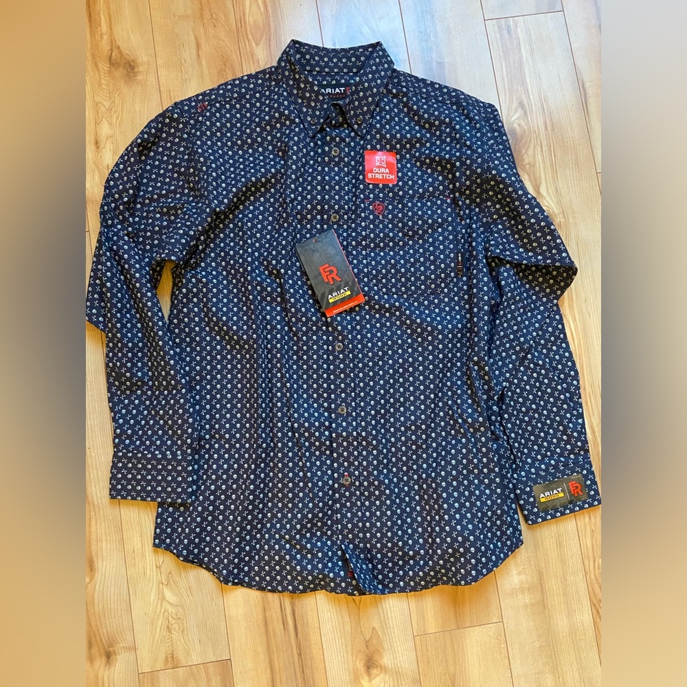 Mens Ariat Fr skulls and bones button down shirt